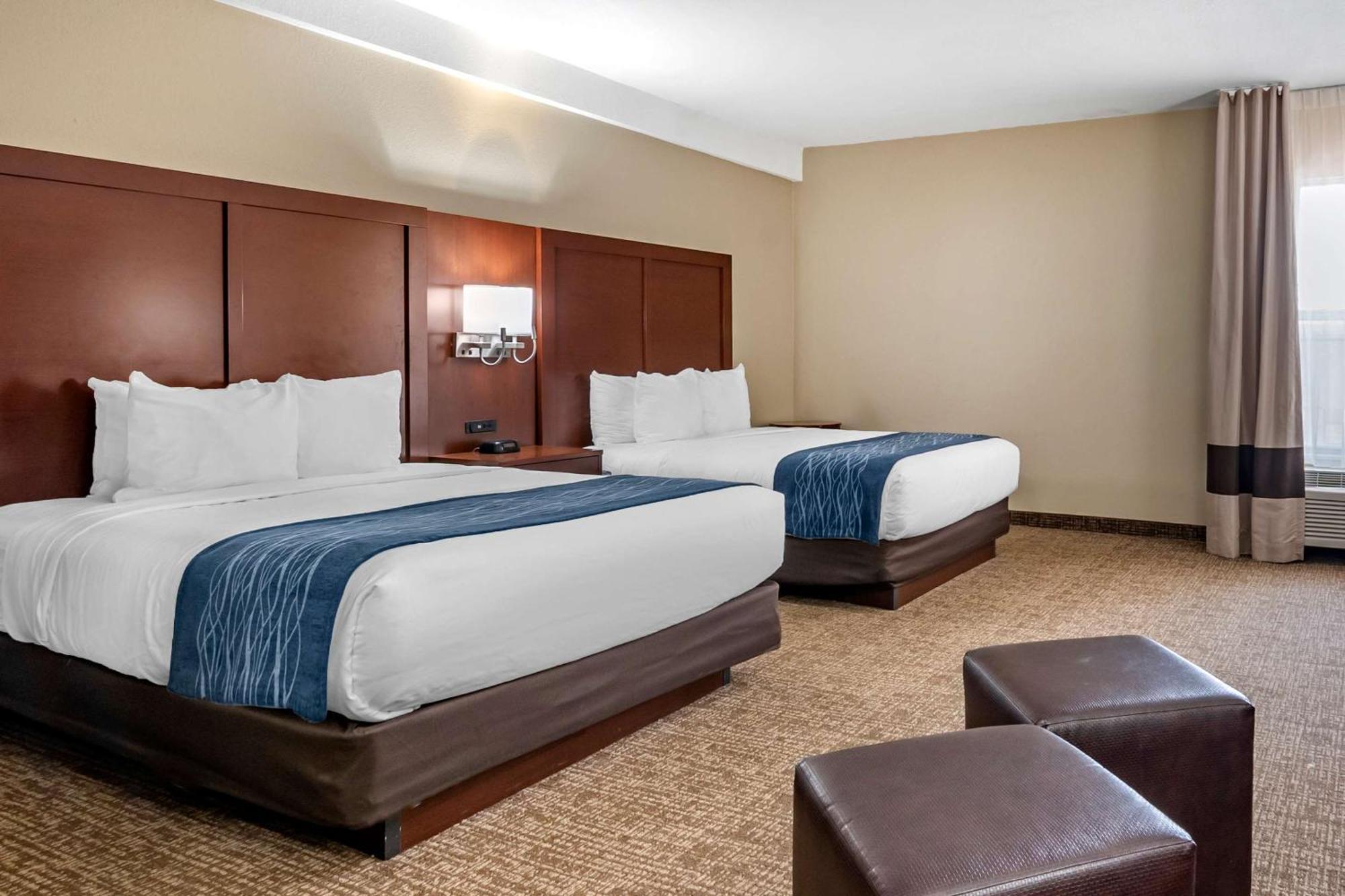 Comfort Inn & Suites Junction City - Near Fort Riley Exterior foto