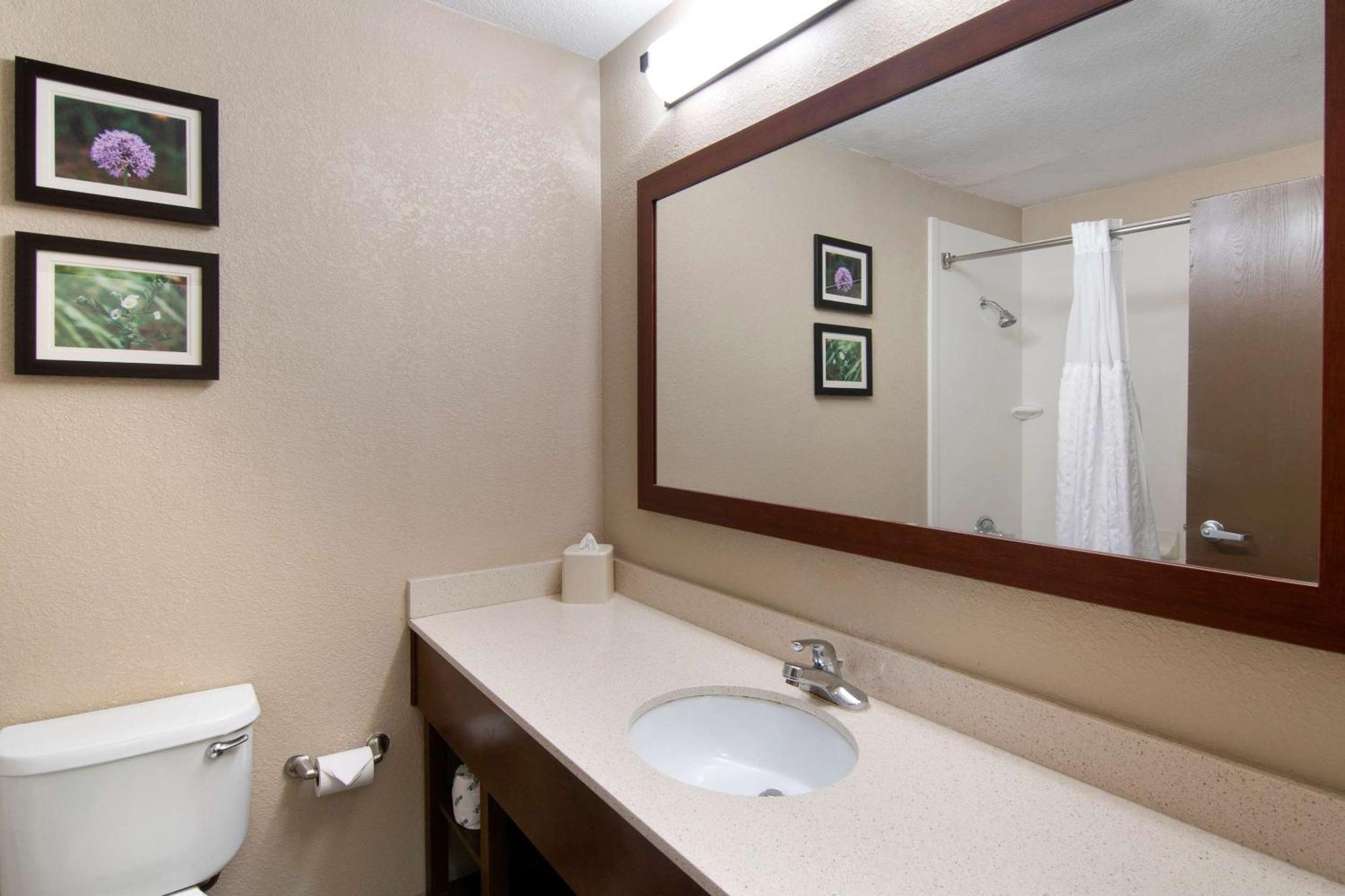 Comfort Inn & Suites Junction City - Near Fort Riley Exterior foto